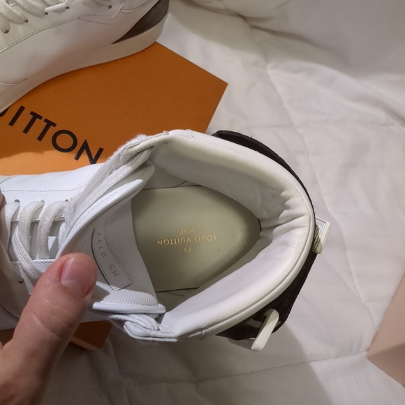 Louis Vuitton Rivoli sneaker boot. - Picture 7 of 9